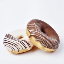 Load image into Gallery viewer, MILK COMPOUND BUTTONS - 10KG BAG